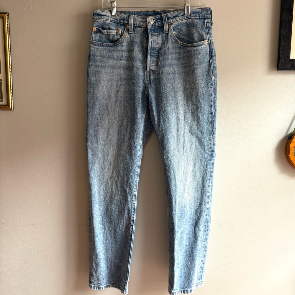 Levi's 501 Original Fit Women’s Jeans Straight Leg Light Wash